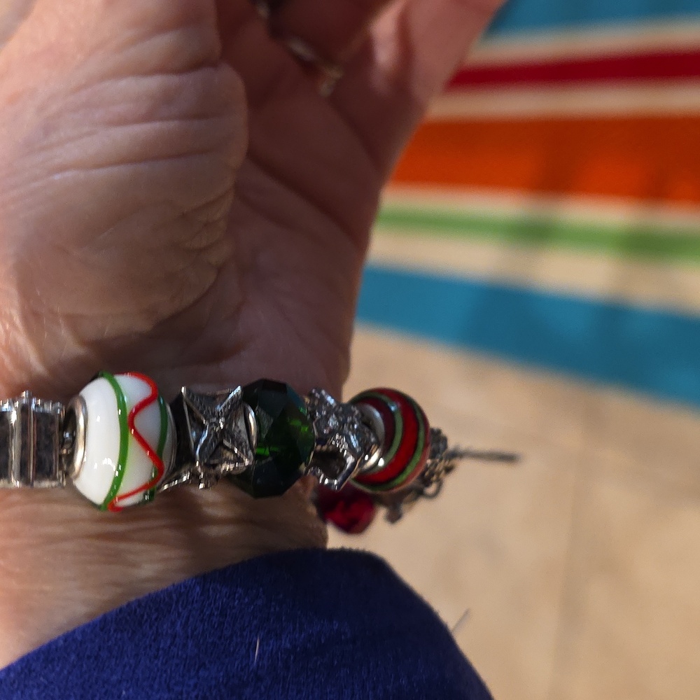 Christma Beaded Bracelet with Red and Green Charms - Picture 4 of 6
